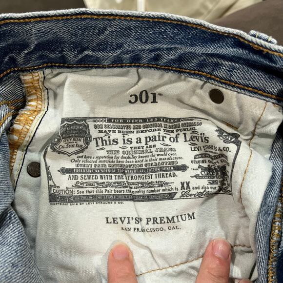 Levi's Premium 501 Cut Off Denim Shorts Size 28 - Picture 11 of 12